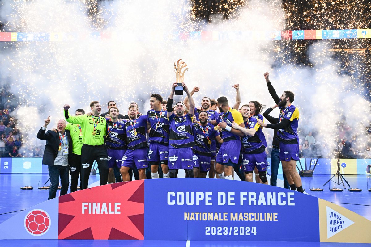 Ce weekend c'était les premières finales de la Coupe de France ! 🎉

Bravo à toutes les équipes pour leur parcours et aux vainqueurs :
🏆 CDF régionale masculine : CM Floirac Cenon 
🏆 CDF régionale féminine : CA Evron 
🏆 CDF nationale masculine : @HBCNantes 

#CDFHandball2024