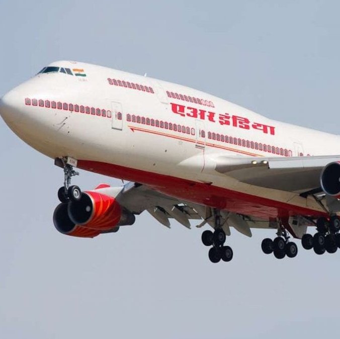 Farewell to an icon! Air India's last Boeing 747 takes its final flight from Mumbai, marking the end of an era. 

Read more on shorts91.com/category/india

#Boeing747 #AviationHistory #AirIndia #Mumbai #Farewell
