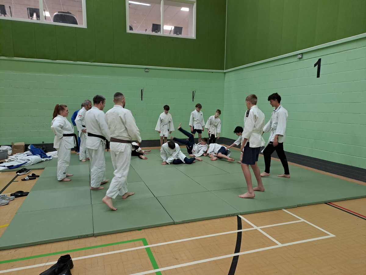 D & WC School Games tweet media