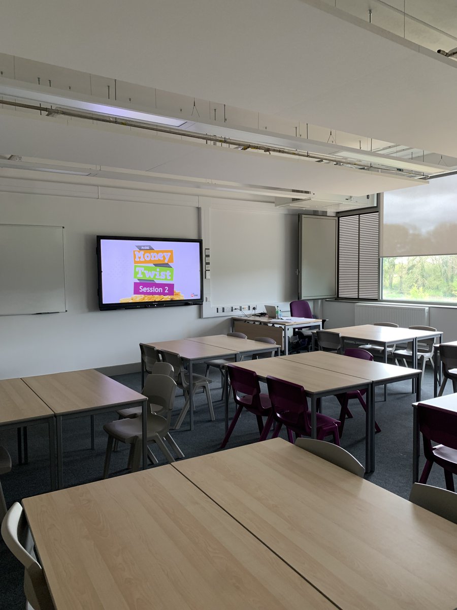 We were at Deer Park School in Southampton last week, delivering our tailored KS3 Programme to year 8's. This school has been newly built and is stunning!💰💷🏫