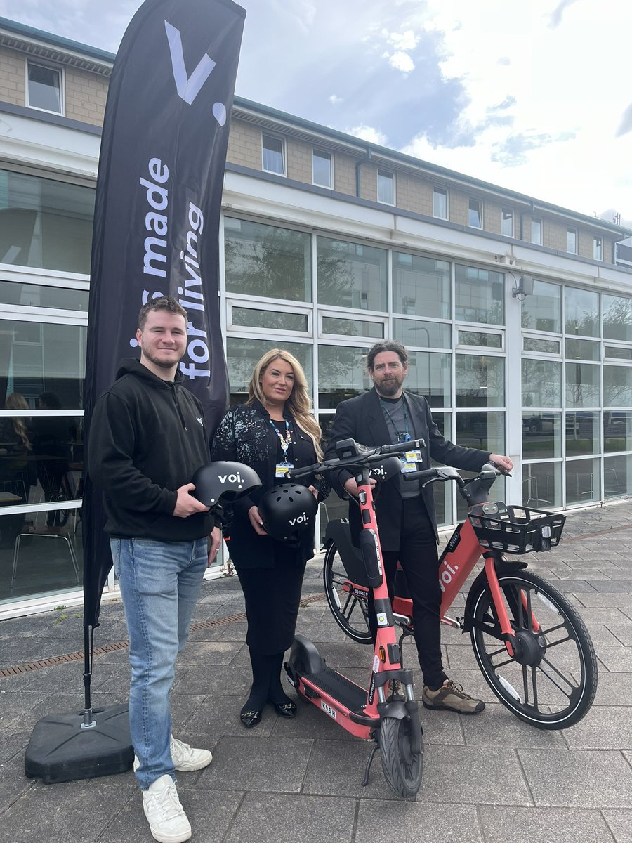 Day 1 of #GreenerAHP week! Come to our stand by the Aintree boardroom today @LivHospitals to find out more VOI electric scooters & bikes , get discounts on rides and pick up a FREE cycle helmet! 😃🚴💚

#NetZero #Sustainability #AHPsDeliver @WeAHPs