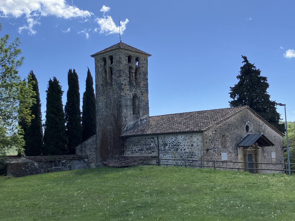 Now that’s what I call Romanesque! Església de Santa Maria de Batet, La Garrotxa.