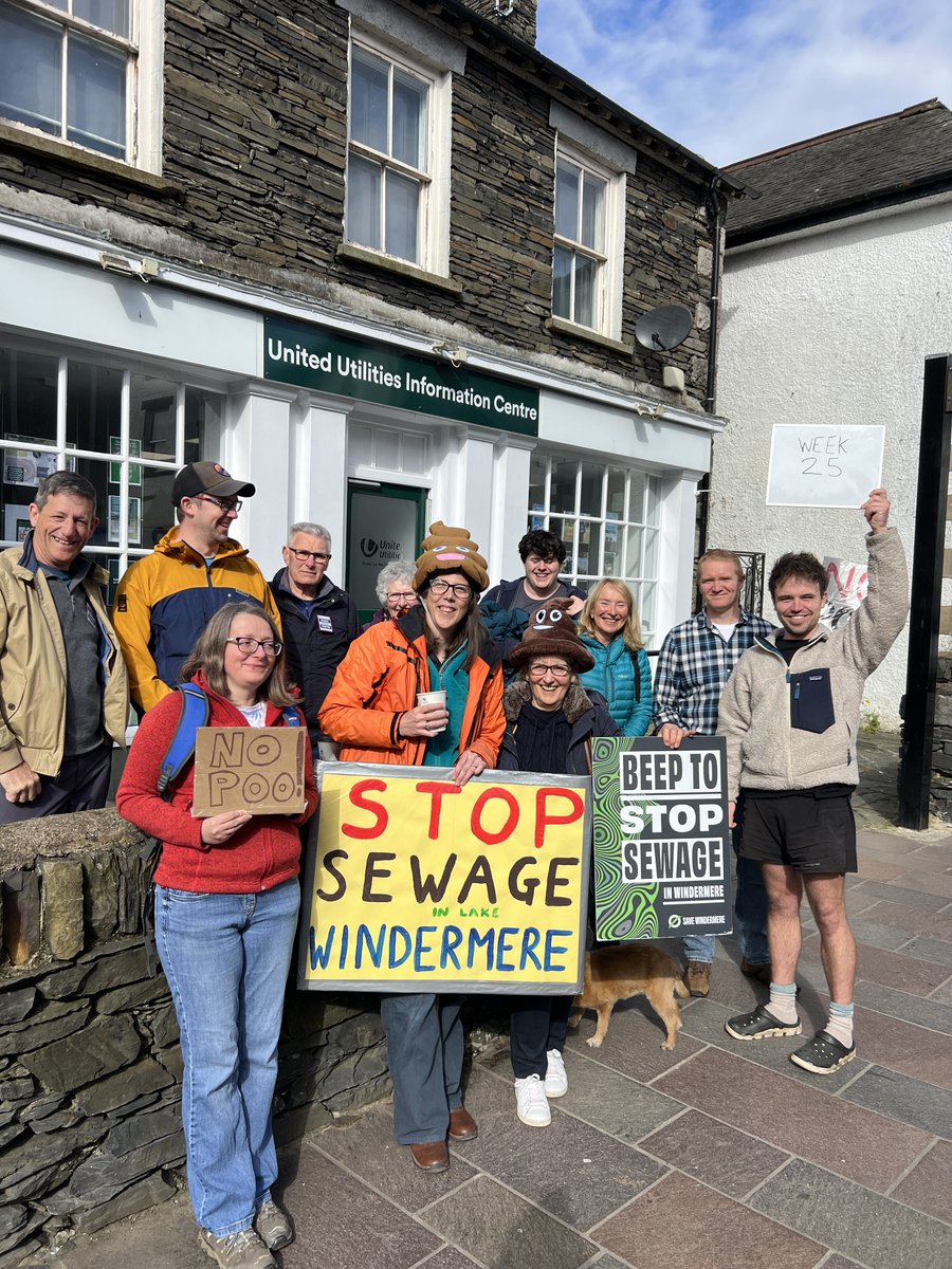 Week 25 of the strike against sewage! Spending an hour here today in the sunshine was a completely different experience to last week! 😂 A massive thank you to the guy that bought us all a coffee from @GreggsOfficial ! I was busy chatting and so didn’t get a name or number but