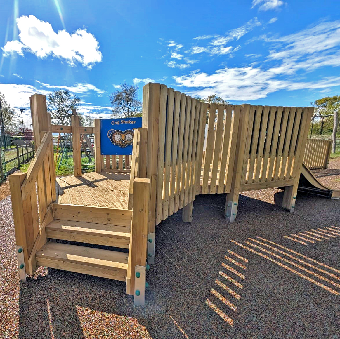 SawscapesP's tweet photo. The team are really pleased to see this project complete on the South Coast last week! 🙌👏

It's been a bit of a journey, battling through the elements and having to pause progress a few times but we got there!! 💪

#sawscapesplay #DDA #toddler #playforeveryone #inclusive https://t.co/b8eHttLqP2