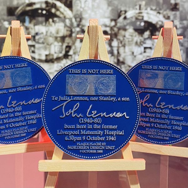 'John would climb into the grounds here as a boy to seek peace and refuge. We hope you find what you seek, too.' We have two limited edition replica #JohnLennon plaques available to purchase online. Buy yourself a piece of #Lennon history: ow.ly/zB4850RjPVw