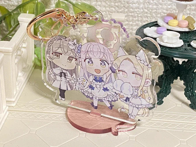 ミカオンリーの新グッズサンプルです!ティーパーティーアクリルスタンドキーホルダー!台座もティーカップ型でかわいいです〜! 