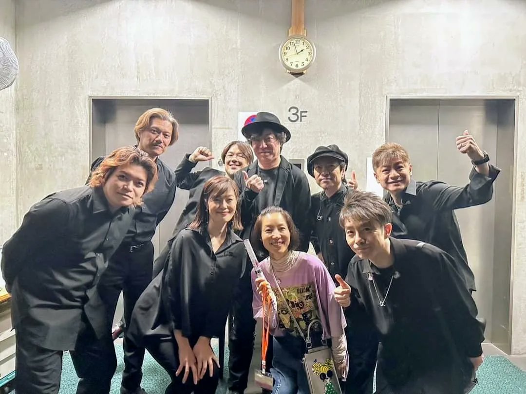 takashisaito_dr's tweet photo. 一ヶ月走り抜いてきた真風涼帆さんコンサート『unknown』本日大千秋楽！
全ての皆様と作り上げたこの素晴らしいステージが終わってしまう寂しさを感じつつ、これまでの思いを全部出し切るぞー！！

#梅田芸術劇場
#spd30
#次は和歌山
#全部で13連泊 https://t.co/8XD4ANmJW2