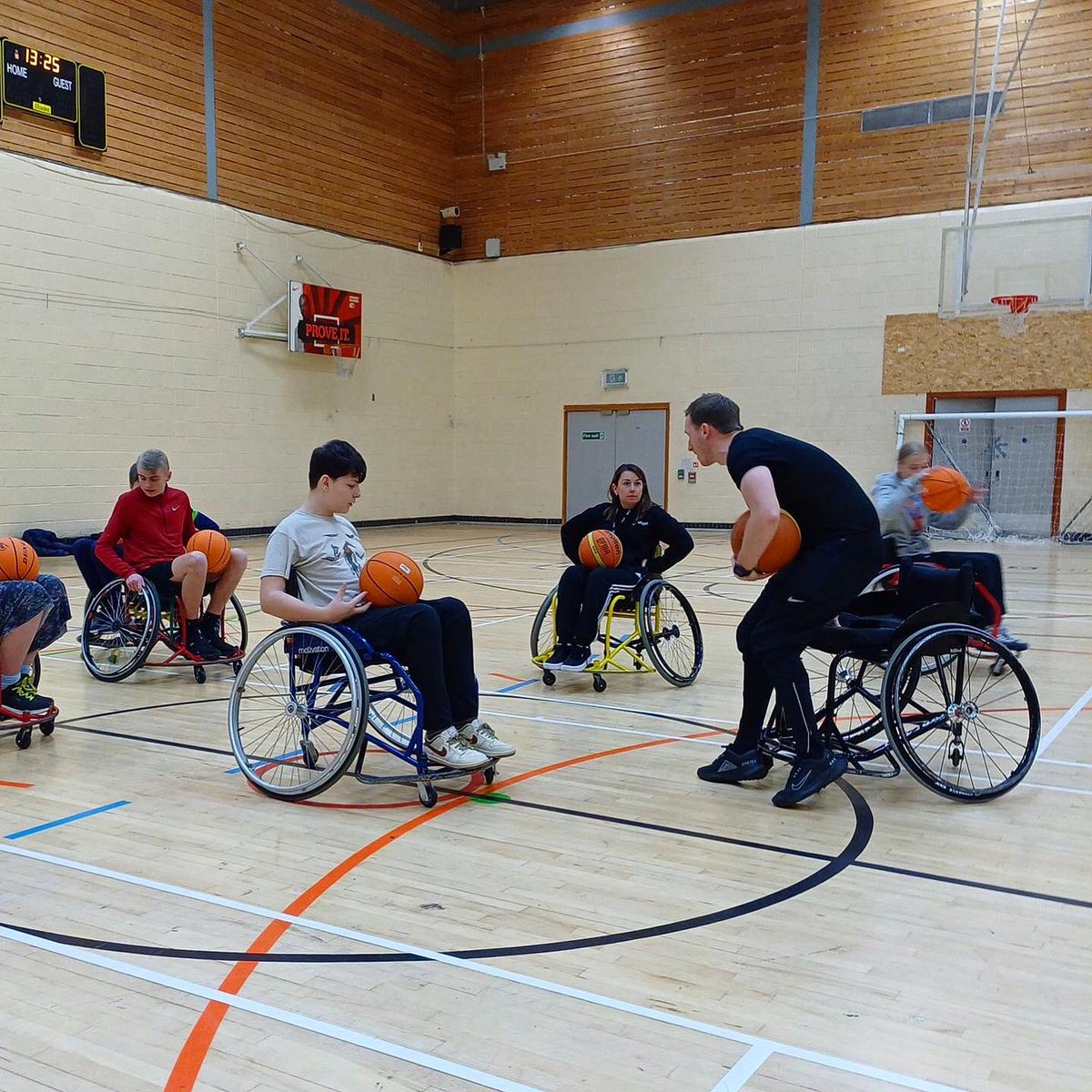 Wheelchair Basketball🏀Our pupils worked on their empathy towards others and built knowledge on disability sports💪
.
.
.
.
#education #learning #schoollife #basketball #wheelchairbasketball #disabilitysport #parasport #utopia #utopiaschool #utopiawirral #wirralschool