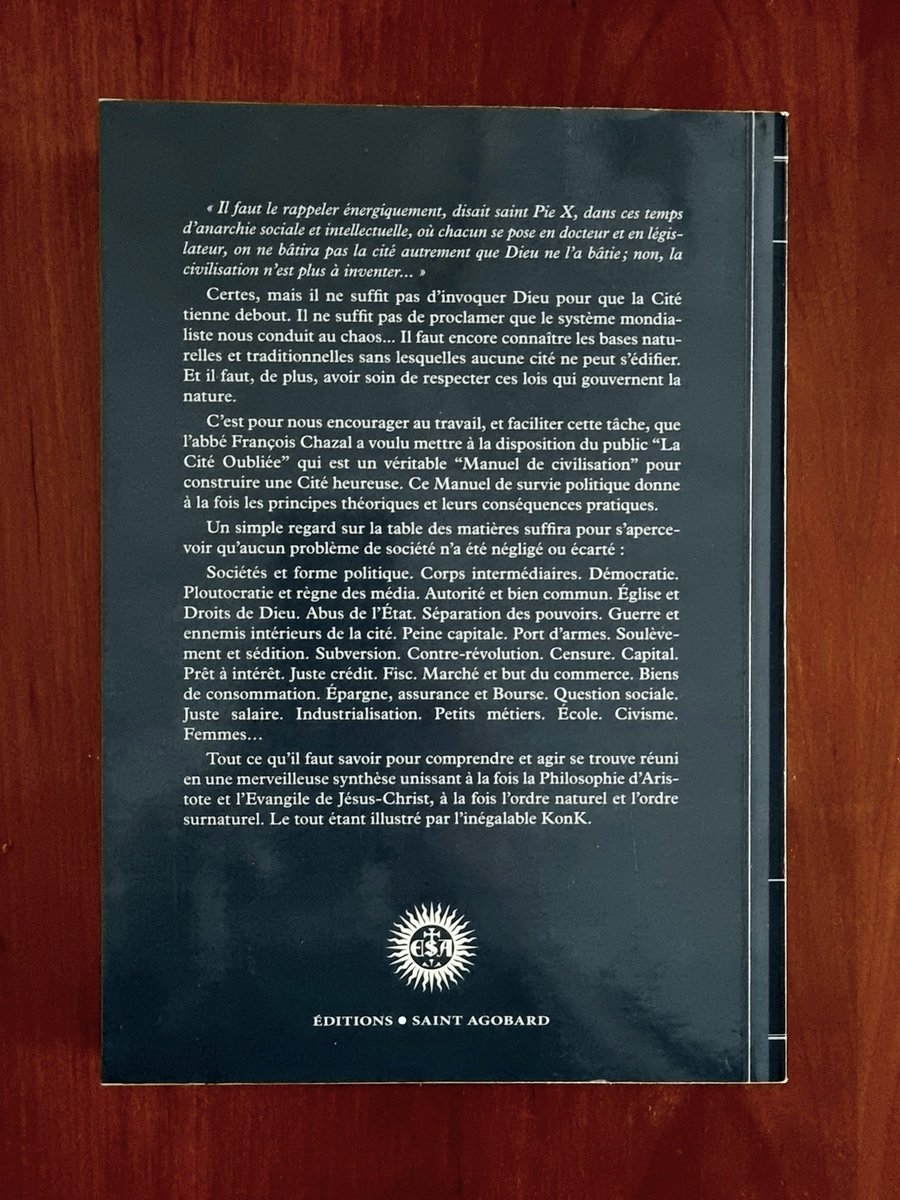 "Sociétés et forme politique. 
Tout ce qu’il faut savoir pour comprendre et agir se trouve réuni en une merveilleuse synthèse unissant à la fois la Philosophie d’Aristote et l’Evangile de Jésus-Christ, ... illustré par l'inégalable KonK."
