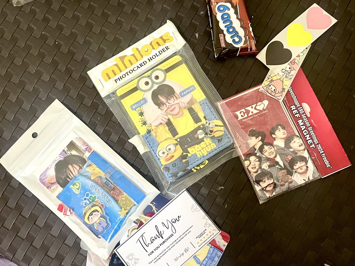 ksooheartsmile's tweet photo. Thank you @LLShoppe for my 2nd batch of orders of Dermatory! The minion poca holder is so cuuute & thank you for the plenty of freebies ๐ซถ #LLSFeedbacks https://t.co/lHcEwXnSTp