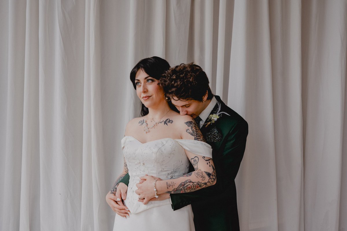Lucaswoodland's tweet photo. Wake up babe new happy married couple just dropped https://t.co/ZBtcMM2EOg