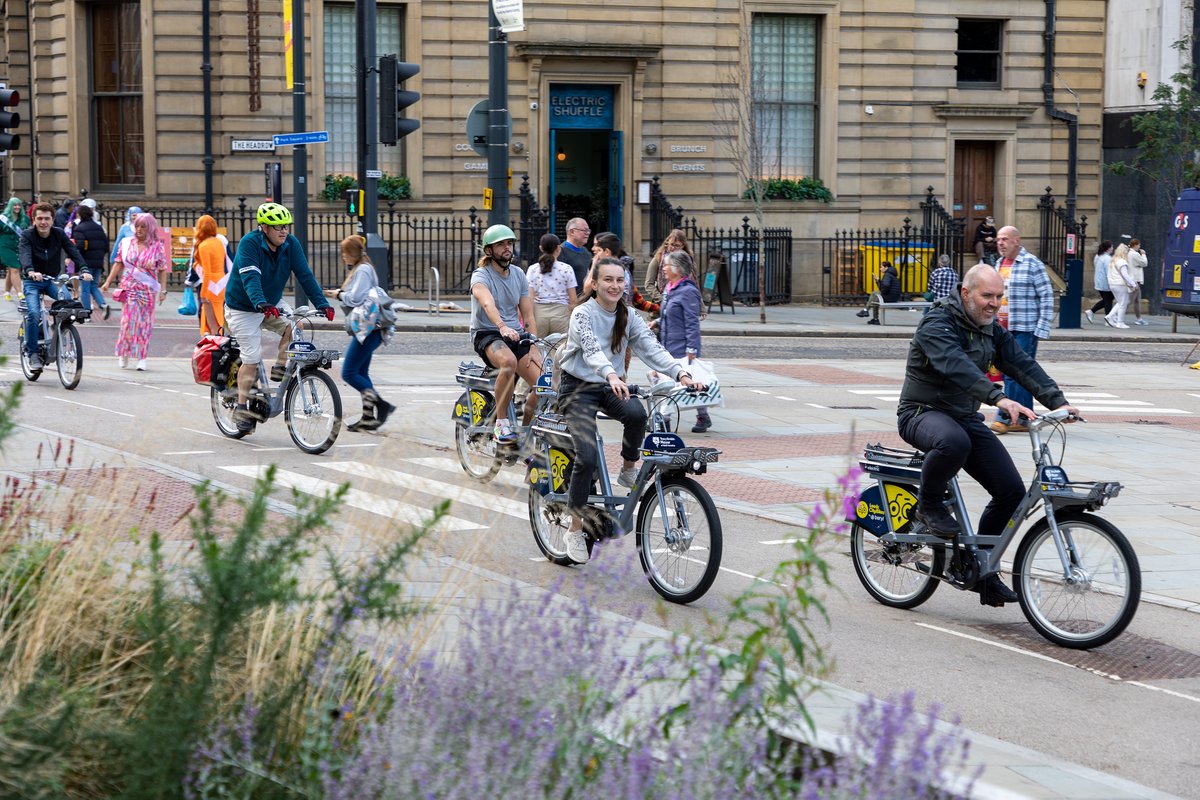 Happy #EarthDay! Why not celebrate by taking a trip around the city on a Leeds City Bike? Check out the city bikes here: orlo.uk/5m6jp