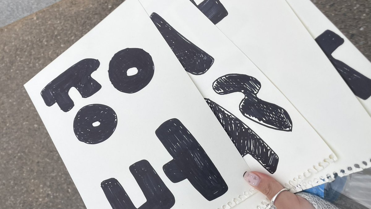 오늘의 하늘은 도영이의 청춘과 닮아있어

kko.to/U4PtxQqExm