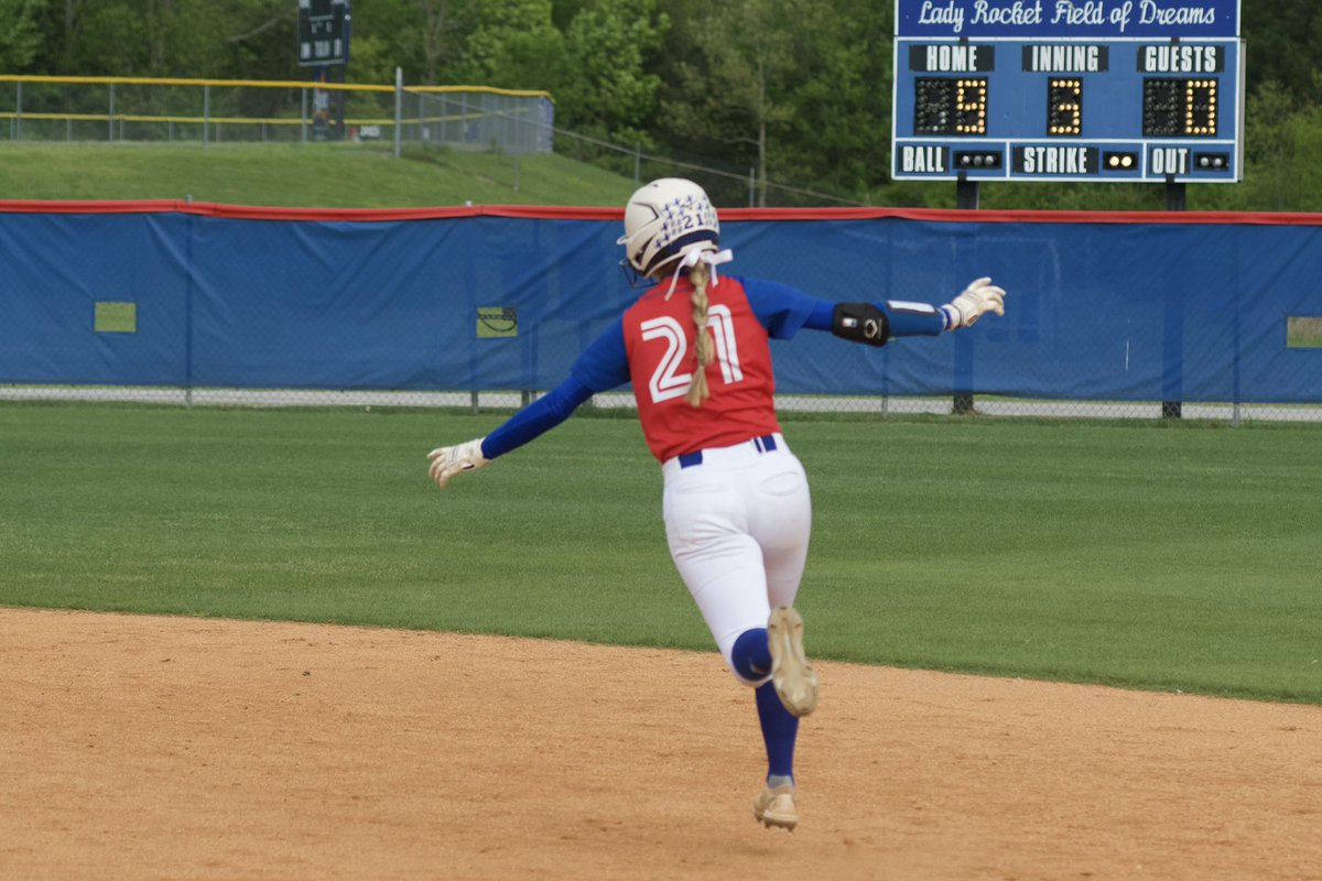 Top Gun National-Groves (@tgnatgroves) on Twitter photo BOOM! Maggie Daughrity (Austin Peay) <a href="/mdaughrity2024/">Maggie Daughrity2024</a> going YARD this weekend! Congrats Killa! 💪💪 <a href="/ExtraInningSB/">EXTRA INNING SOFTBALL</a> <a href="/FuryPlatinum/">FuryPlatinumSoftballClub</a> BOOM! Maggie Daughrity (Austin Peay) <a href="/mdaughrity2024/">Maggie Daughrity2024</a> going YARD this weekend! Congrats Killa! 💪💪 <a href="/ExtraInningSB/">EXTRA INNING SOFTBALL</a> <a href="/FuryPlatinum/">FuryPlatinumSoftballClub</a>