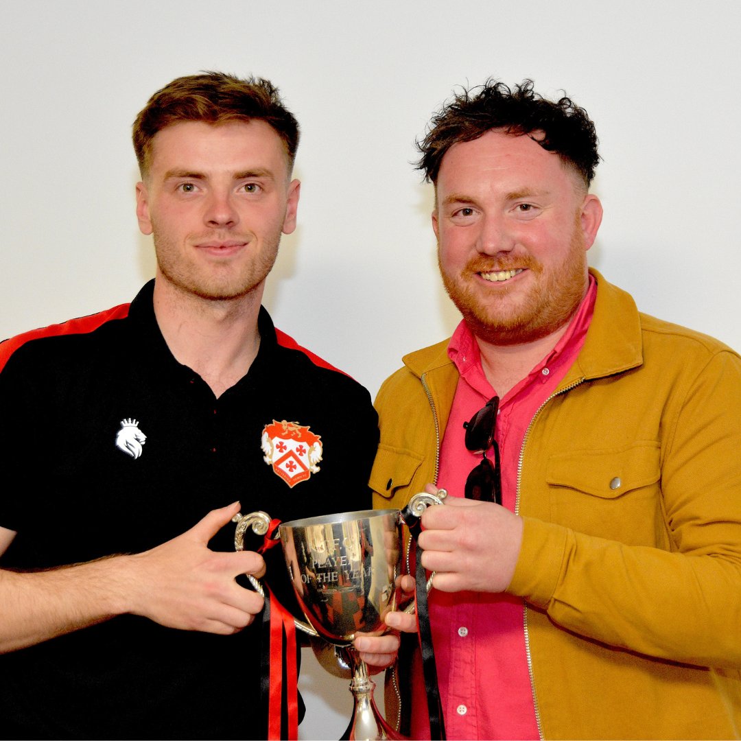 👑 As voted by you, our fans, here's your Kettering Town's 23/24 Player of the Year award winner, DANIEL JARVIS - presented here by Lee Wright. Runners up were: 🥈 George Forsyth & 🥉 Lewis White #KTFC