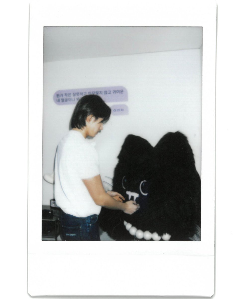 _imnamepotato's tweet photo. ์ฌ๋ํด ์์ฐฝ๊ท . ๊ทธ๊ฑธ๋ก ๋ถ์กฑํ๋ฉด ๋๋ฒ ์ธ๋ฒ ์ฌ๋ํ ๊ฒ๐ค
ํ์
๋ค์ ๋ชป ๊ฐ๋ค๊ณ ์๊ฐํ๋๊น ์ข ์ผ์นํด์ก์ด ๋โฆใ
ใ
ใ
@IMxSMEK #IMVITATION #IM_POPUP #IM https://t.co/BDCYH4oRmT