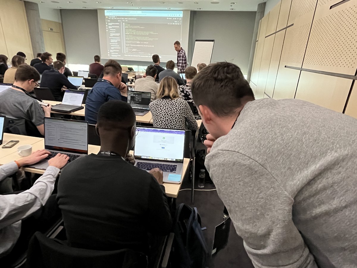 We just enjoyed a morning filled with practical insights at the ML Prague 2024 workshop day! ▪️ Using Graph Neural Networks to improve telecommunication networks (Massimiliano Kuck and Malte Wagner) We developed a thorough understanding of modeling and optimizing