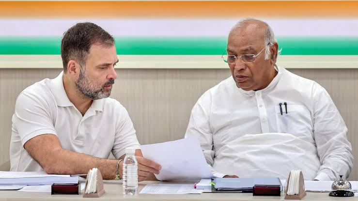 BREAKING NEWS A masterstroke by Cong President Congress President Mallikarjun @kharge ji has sought time with PM Narendra Modi to explain to him about the Congress Manifesto and to ask to show what’s wrong in it. Will the COWARD PM Modi accept the challenge?