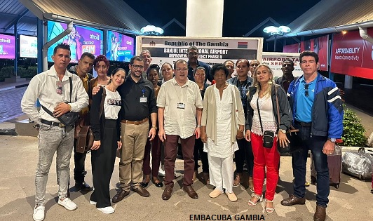 En Gambia nuevo grupo de profesionales de la salud cubanos para curar y salvar vidas @AhmedGR1982 @AmbassadorCuba bmcgambia47.wordpress.com/2024/04/22/en-…