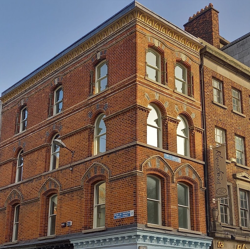 Tomorrow afternoon (Tues 23 April) our Conserving Your Dublin Period House course continues with talk 8. 'History and Conservation of Bricks' This talk is available in person & online For more info igs.ie/events/bricks-…