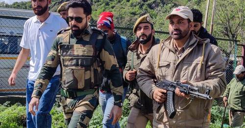 Imran Hashmi sir was seen in Kashmir for shooting.  which movie is going to come ?? 💯❣️ #Emraanians

#EmraanHashmi #Kashmir #GroundZero