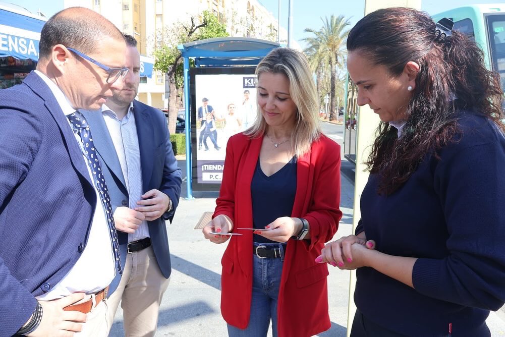 anaisabel_jc's tweet photo. 🚨Bono Joven🪪 Una tarjeta gratuita para el autobús urbano destinada a los jóvenes menores de 30 años.

🚌De esta modo, nuestros jóvenes podrán utilizar los autobuses urbanos totalmente GRATIS en todos sus recorridos y horarios. https://t.co/Qr3ITx735J