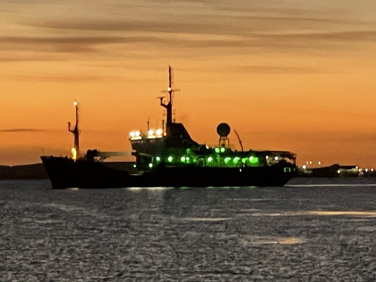 It’s a wonderful start to the day here in the #Falklands. There’s nothing like watching the sun rise. so it’s full steam ahead as we embrace the joyful thing that is Monday. Hope you all have an amazing week 😃