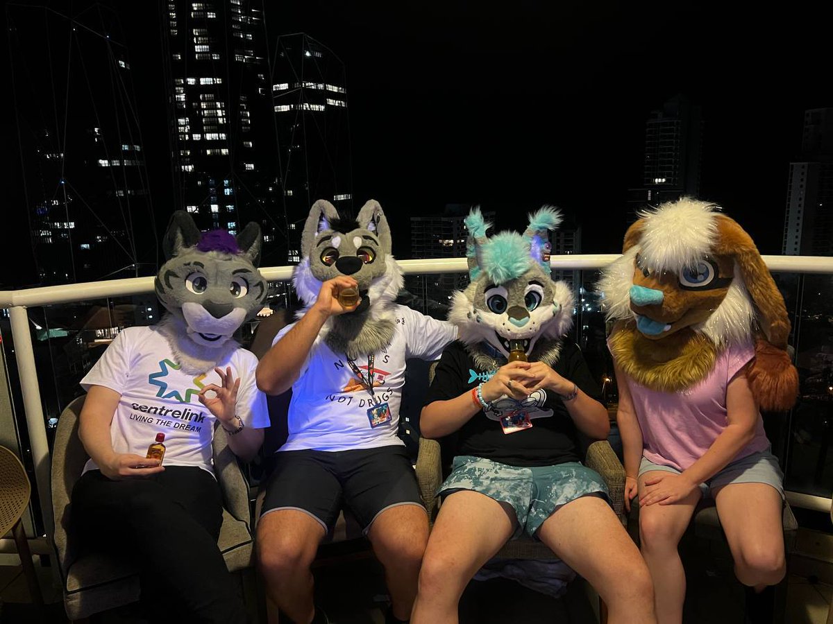 chirpyderp's tweet photo. The only photo taken of me at Du 😵‍💫 

Love these awesome boyos ❤️ #Furdu2024 https://t.co/QiSiQRHSwy