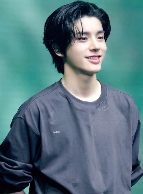 MOST VIEWED KPOP IDOLS HASHTAGS ON TIKTOK:

#21 ENHYPEN Jake (25.3B)