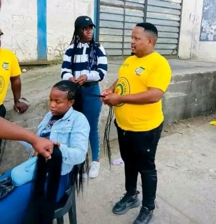 DavidMaqabane's tweet photo. The people centred movement @MYANC 
#VoteForANC #2024elections #LeaveNoOneBehind #ANC #Siyamqoba ⚫🟢🟡 https://t.co/rpHGIphZen