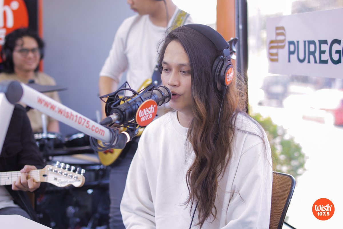 wish1075's tweet photo. On their Roadshow return, @wrttnbythstrs rocked our Wishers with their latest single, "Minuto." They also rendered their other track, "Sunset Boulevard." https://t.co/N61fYtsneL