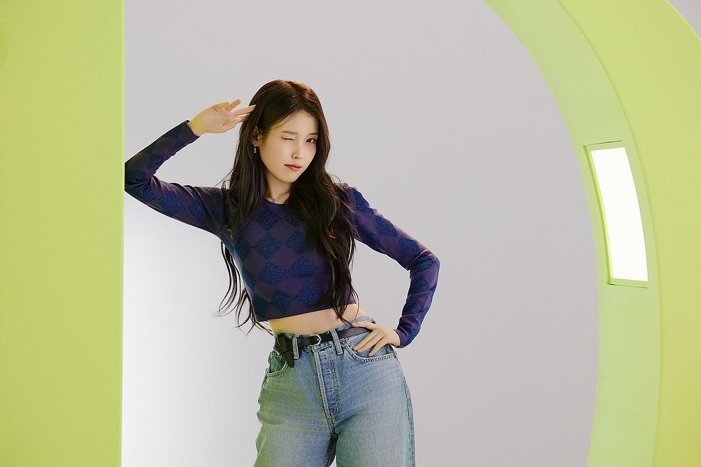 hoalusi's tweet photo. 아이유(IU)
Fascinated with her beauty and personality
IG:ᴋɪᴍ ᴋʏᴜɴɢʜᴏ https://t.co/8bPHjcnJgC