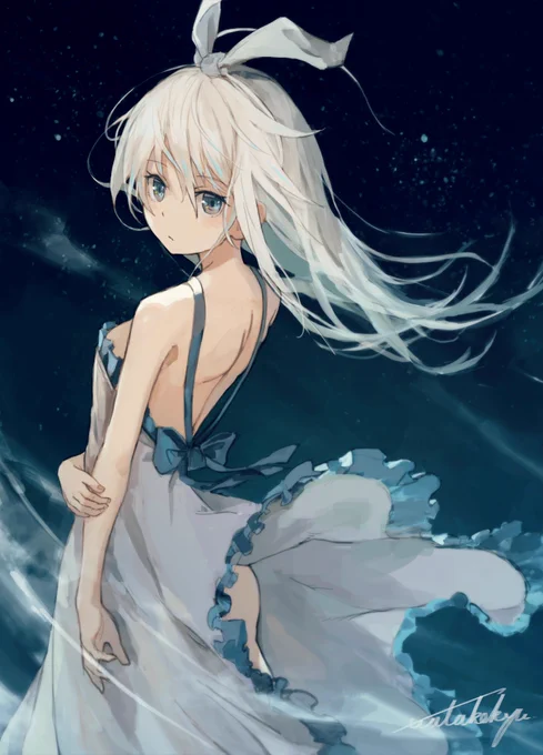 #これを見た人は水色又は青色と白色の混ざった色の画像を貼れ