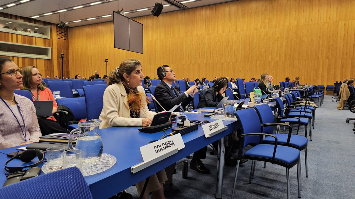 At #COPUOS Legal Subcommittee, H.E. @Lauraggils expressed on behalf of #G77 & China that the creation of any ad-hoc legal regime should be avoided as it might limit the use of space objects by developing countries. #SpaceLaw See all statements below👇 tinyurl.com/All-Statements…