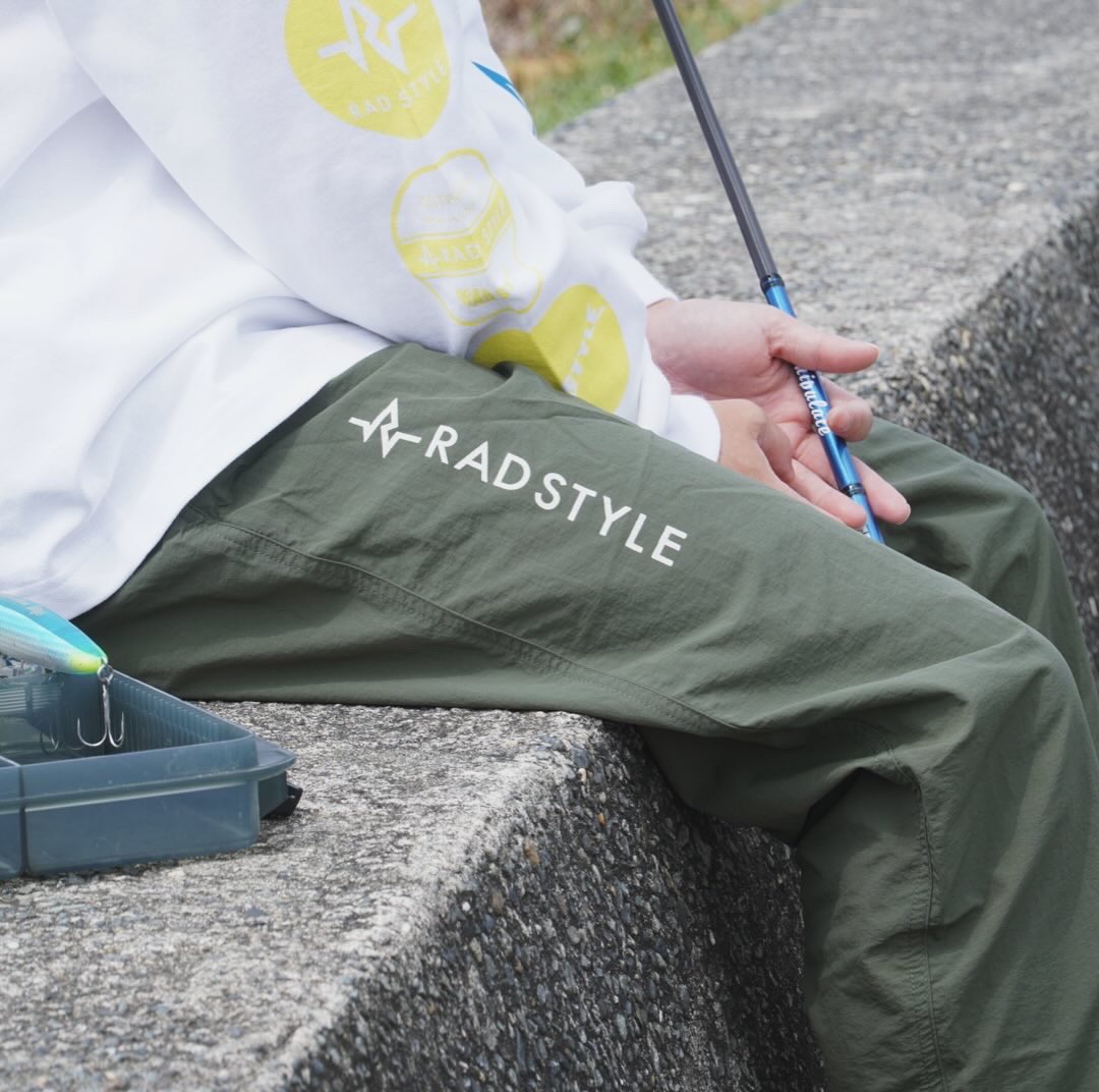 RADSTYLE_'s tweet photo. 明日20:00から発売のロンT &amp;ナイロンパンツのデザインと色味はこちら💁‍♂️

HPに他写真も載ってい��すので是非チェックしてください⬇️✨

https://t.co/bkjoQk1Rwi https://t.co/CV2HvMHrIy