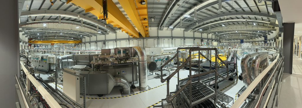 dr rebecca walker 👩🏼🔬💧💎 (@drbexwalker) on Twitter photo Bye <a href="/DiamondLightSou/">Diamond Light Source</a> 👋🏻🔬thanks for having us <a href="/b23_diamond/">B23_Diamond</a> 💧💎 #synchrotron #diamondlightsource #liquidcrystals #academiclife #chemistry Bye <a href="/DiamondLightSou/">Diamond Light Source</a> 👋🏻🔬thanks for having us <a href="/b23_diamond/">B23_Diamond</a> 💧💎 #synchrotron #diamondlightsource #liquidcrystals #academiclife #chemistry