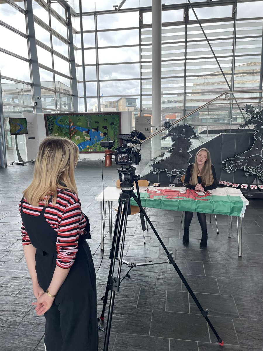 The second half of April was spent at @BBCWales in their @BBCRadioWales and video digital teams. I was able to interview, find contributors and watch the entire process of visual and audio journalism. A great place to have work experience!