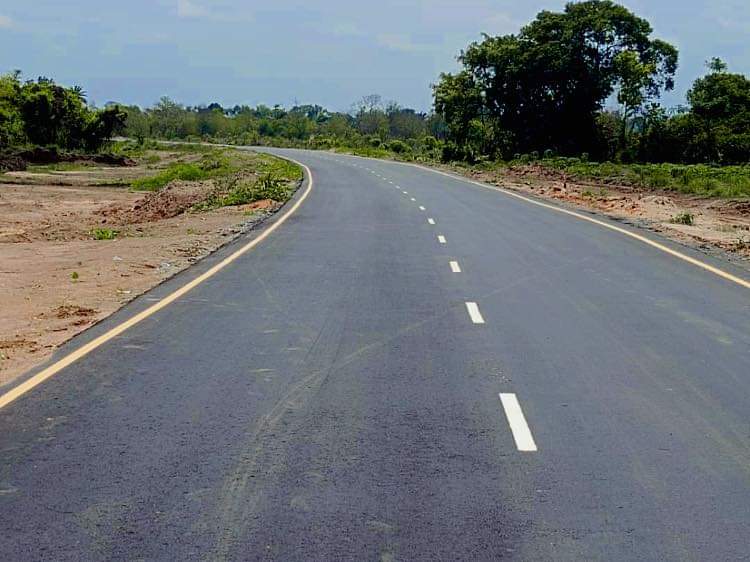 AdaEnugwuAgidi's tweet image. The Mmiata-Anam -Nzam Road is nearing completion. This is the first-ever tarred road for the LG Headquarters, which has been without an access road since its inception. The 10.95 km road, including a bridge, is done by Gov. Soludo
#SolutionIsHere