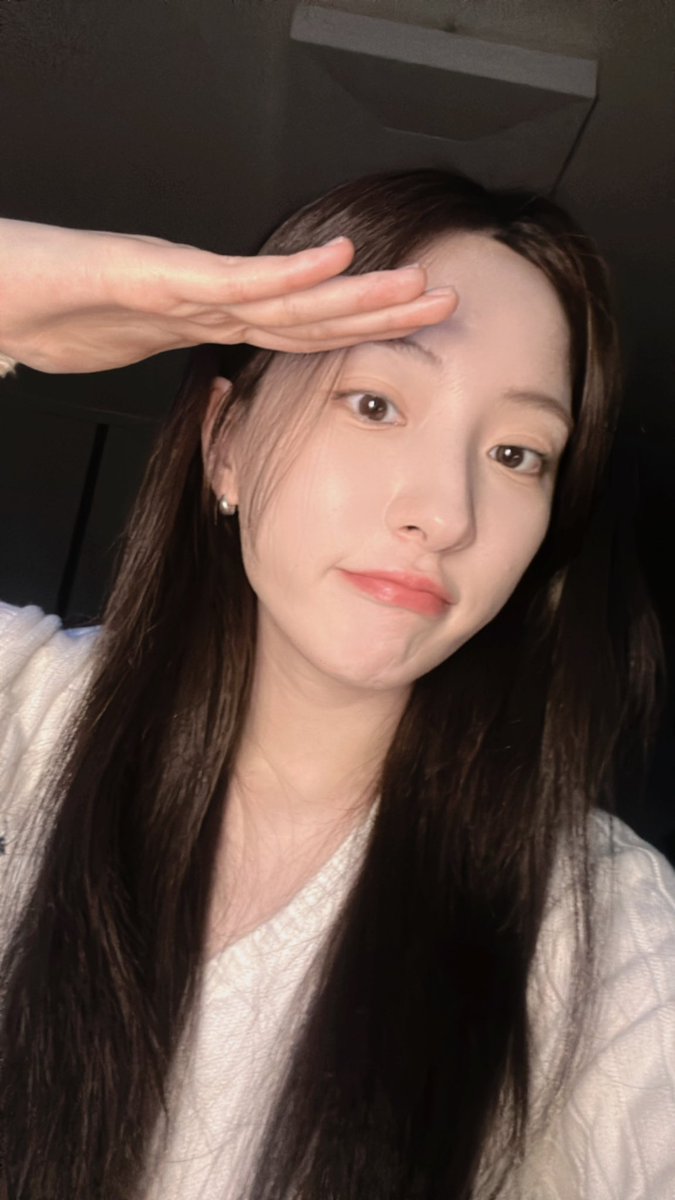 527v_v's tweet photo. 오늘 너무 예쁘다💙💙💙💙💙💙💙💙 https://t.co/406Htd9b3i