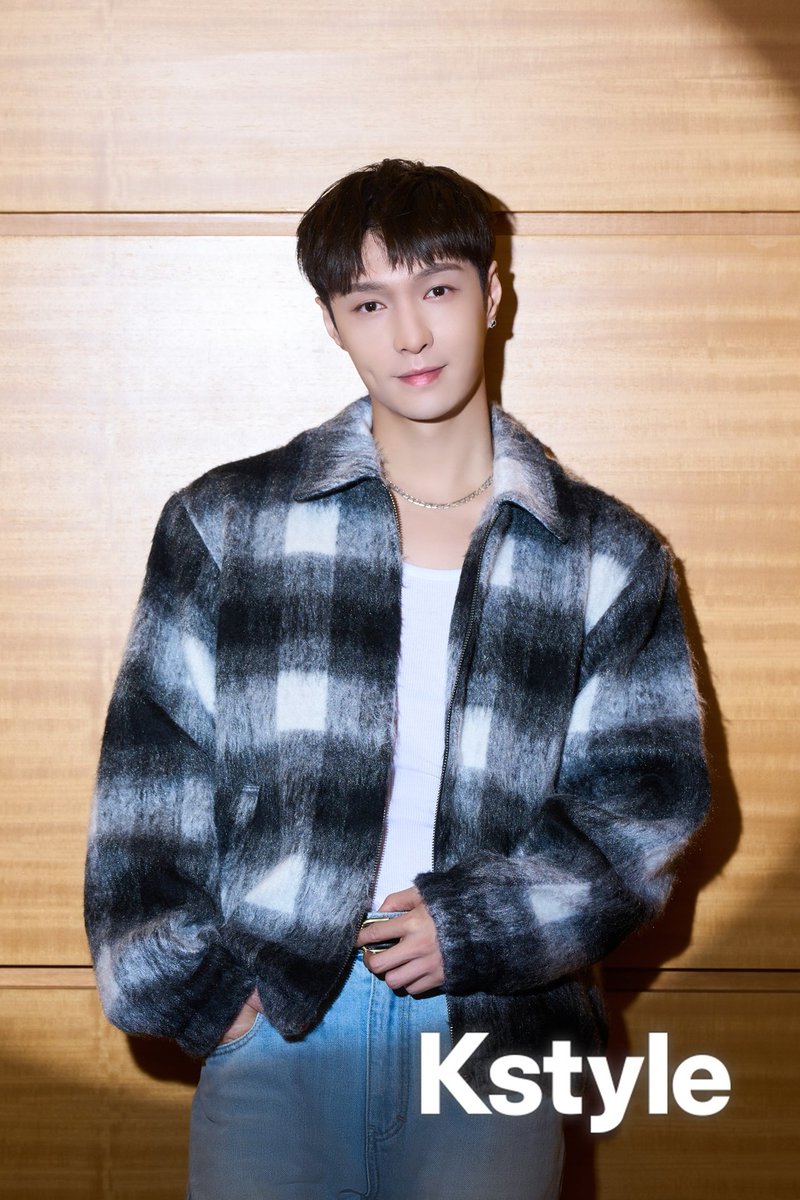 erixexo9's tweet photo. In a recent interview with Yixing, he mentioned how he stays in touch with his fellow members, adding that Chanyeol is the one he communicates with the most. He also mentioned meeting Sehun once before he enlisted in the military last year

my precious EXO boys 🥺🫂 https://t.co/HiuQKCqgVT