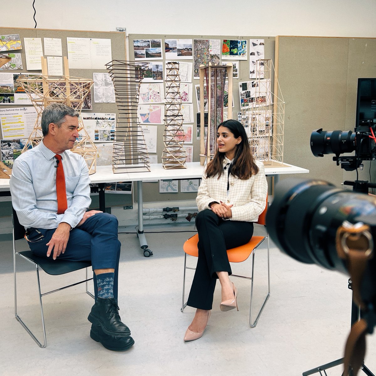 Join Vice-Chancellor Professor @peter_bonfield and @WestminsterSU President, Taruna Bangia in our architecture studios as they discuss studying in London, choosing the right university and the importance of practical education 🙌 📹: youtube.com/watch?v=dRiA5K… #WeAreWestminster