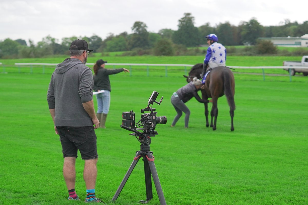 EquineP's tweet image. BTS 🎥 of Power of The Racehorse presented by @Coral 💙

Produced using PhantomVO 1850fps 

🏇 @alanjohnsy flying slowly through the air ✈️