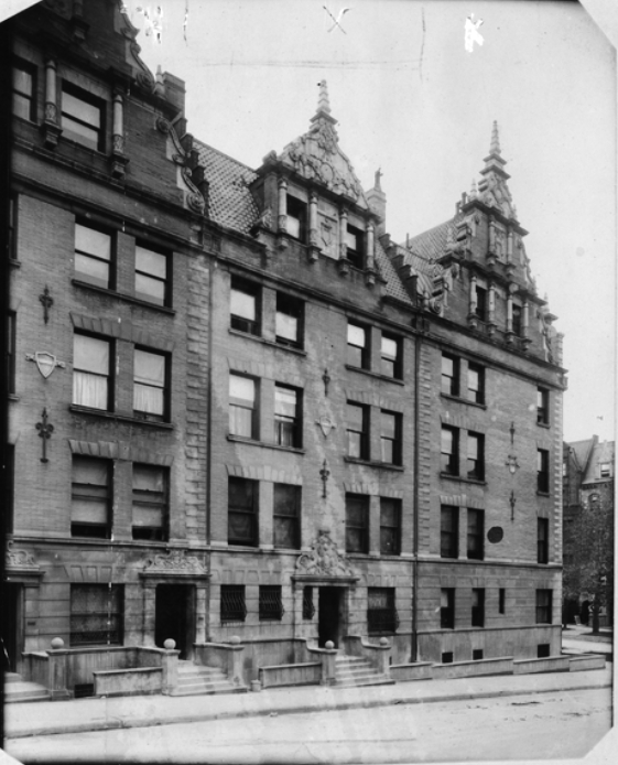 Designed by Little & O'Connor, this opulent #UpperWestSide house stood only 33 years, demolished in 1925.
daytoninmanhattan.blogspot.com/2024/04/the-lo…
