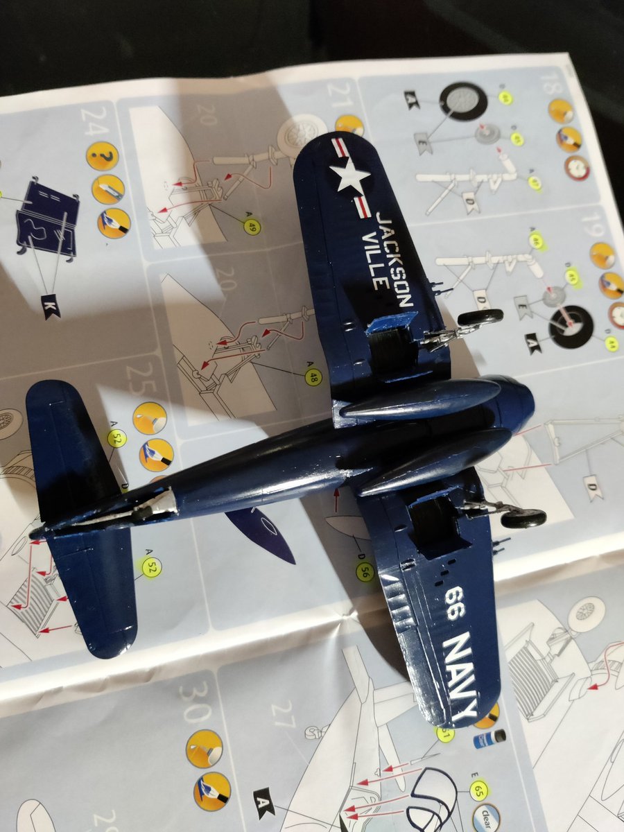 La pose des decal est en cours sur le Corsair F4U-4.
#revell #revellmodel #revellmodels #hobby #scalemodel #scalemodelling #modelkit #modelplane #scaleaircraft #maquetteavion #maquettisme #modelplane #decal