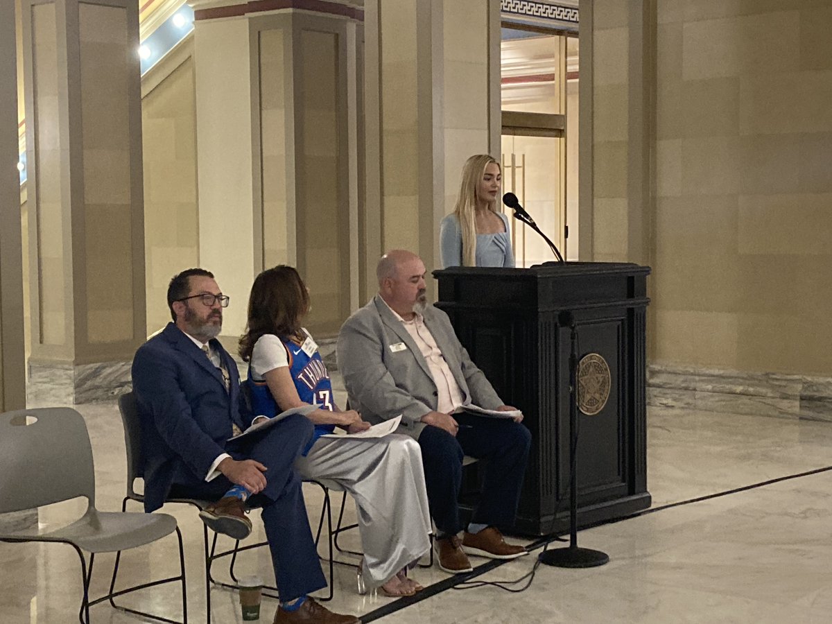 HungerFreeOK's tweet photo. rfbo okfoodbank are joining us for a powerful event. More than 100 community and organization advocates have gathered at the OK Capitol to take action against hunger. #EndHungerInOK https://t.co/XrYWsP6Gy4
