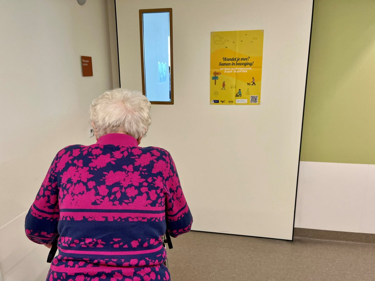 az_delta's tweet photo. Deze week is het de #weekvandevalpreventie en dat gaat niet onopgemerkt voorbij in ons ziekenhuis. πΌοΈ Zo organiseren de revalidatie- en geriatrieafdelingen op de verschillende campussen samen een fotozoektocht. Hierin komen alle valrisico's aan bod. #azdelta #wvdv2024 https://t.co/pjzXMeSSBO