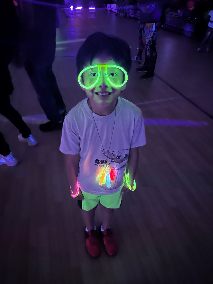 EMSISD's tweet photo. Don't ever stop glowing, Hatley Elementary Falcons! 🌟 #LetItGlow #RiseUp #EMSproud https://t.co/TufOeyrM4o