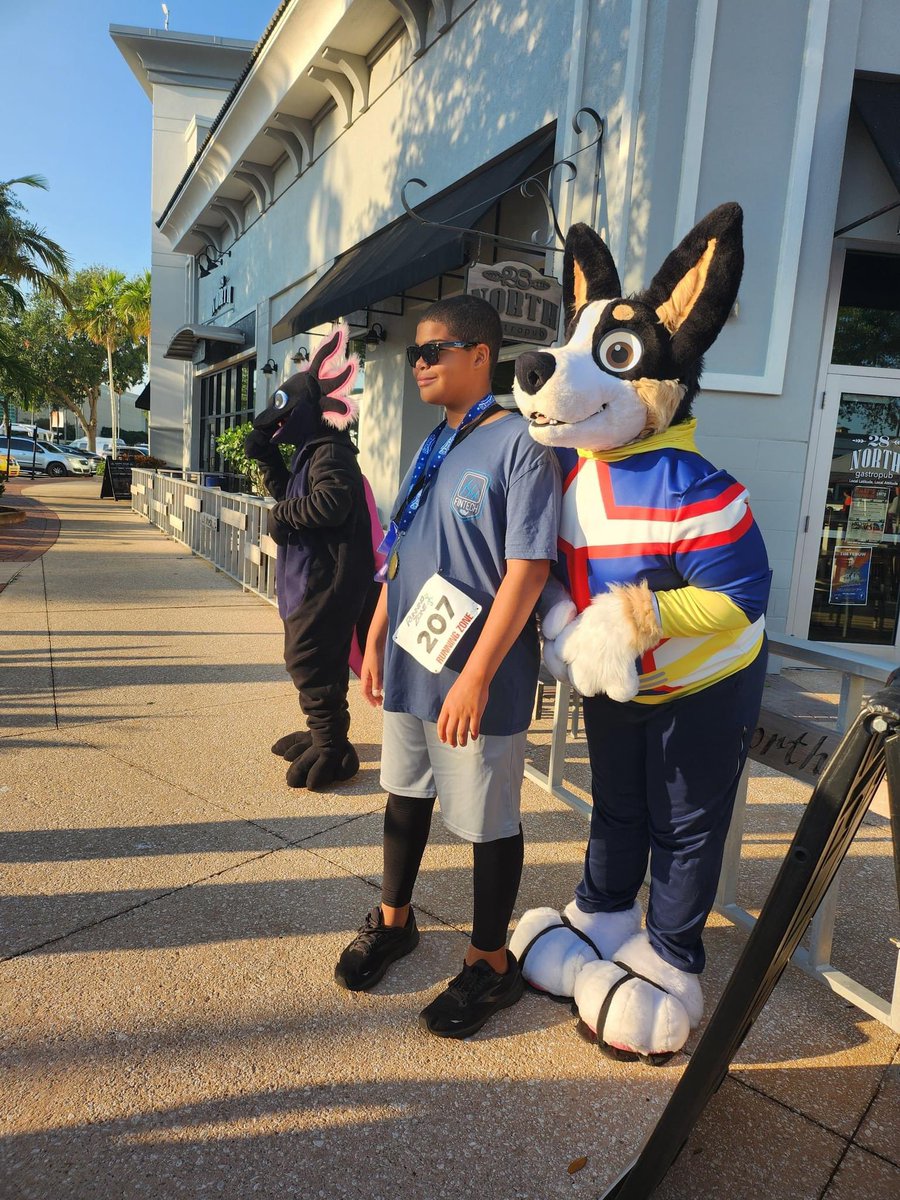 AxolotlBubbles's tweet photo. Had a great time with @AstroBeato &amp; @Pesto_Raccoon at the Superhero 5k on Saturday morning. Brought so many smiles! https://t.co/qYdX6ydbaw