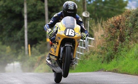 Well it's the week of the first real road race of 2024, road races now adays are few and far between so if you can get to the #Orritor circuit for some craic. You lot on the mainland are starved of road racing so get on the boat..

#Cookstown100 #RoadRacing 

📸 Pacemaker