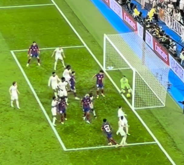 Jaumyn's tweet photo. @partidazocope @JoanLaportaFCB @FCBarcelona_es Dudoso… no hay evidencias🎙️. 😒 https://t.co/tRVnvmk43i